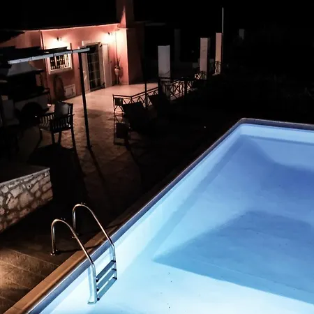 Apartment Evreti With Stunning Views, Near Fiscardo *
