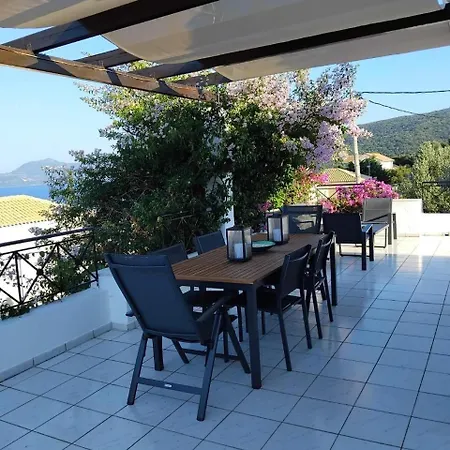 Apartment Evreti With Stunning Views, Near Fiscardo *